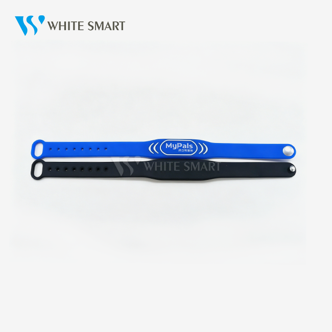 UHF silicone wristbands